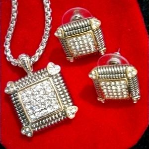 Necklace with matching ear rings